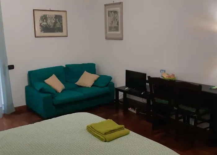 Konukevi A Casa Di Robi *